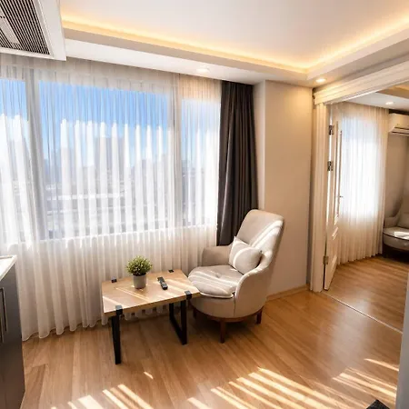 Art Karakoy *