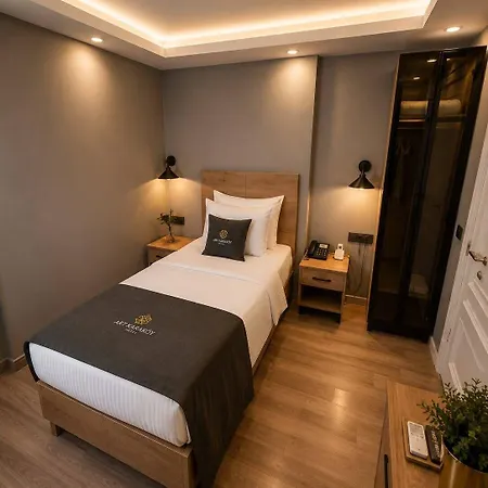 Hotel Art Karakoy